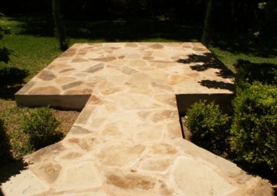 Patio with flagstone